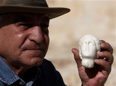 Zahi Hawas, eminente (y polémico) egiptologo, nunca ha dejado de buscar la tumba de Cleopatra y Antonio
