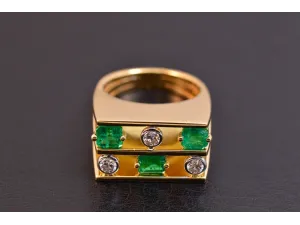 Kandinski Ring with Emeralds and Diamonds