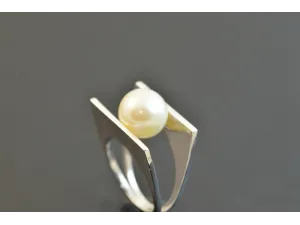 Anel de Ouro branco con perla