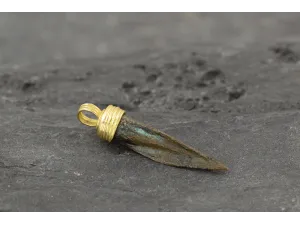 Pendant with 2200-Year-Old Arrowhead