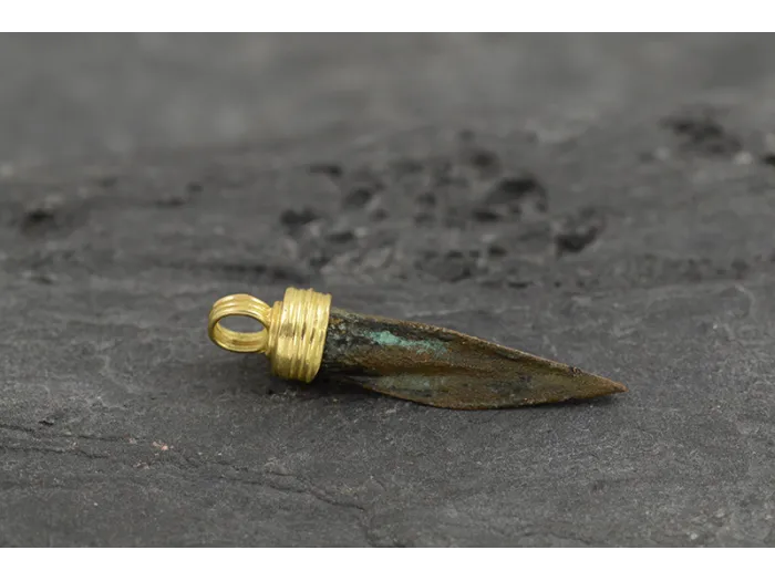 Pendant with 2200-Year-Old Arrowhead