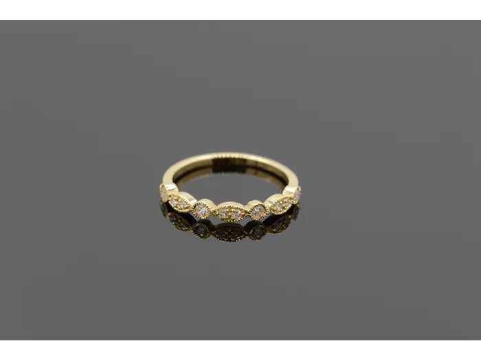 18K Victorian Gold Ring with Diamonds