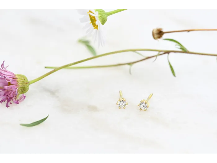 Pendientes de Oro Amarillo con Diamantes