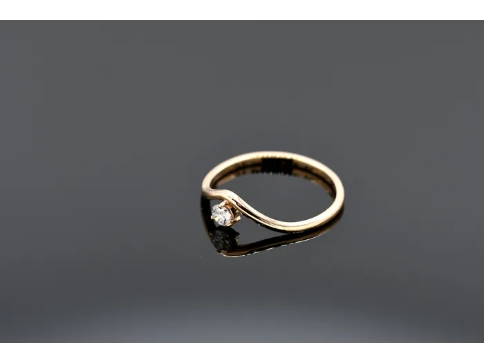 Wave Ring in Rose Gold and Diamond