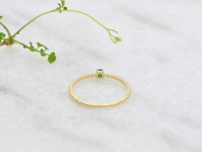 18K Gold Ring with Emerald
