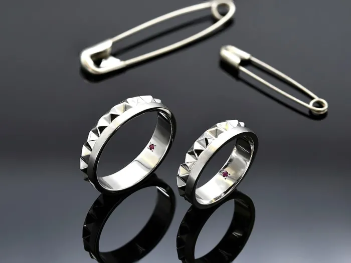 18K White Gold Punk Ring