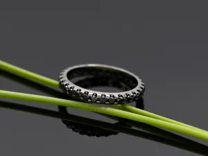 Eternity Ring in White Gold with Black Diamonds