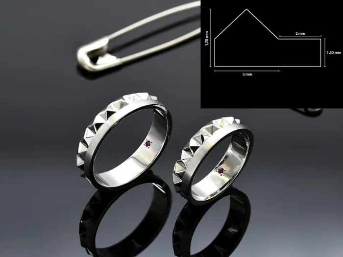 18K White Gold Punk Ring