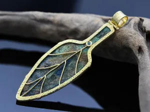 Pendant with Ancient Persian Arrowhead