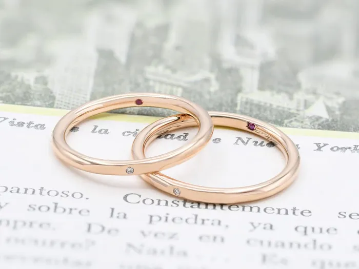 18K Rose Gold Ring with Diamond