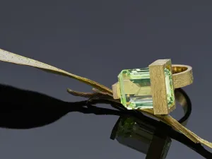 Frank Lloyd Wright Gold Ring with Peridot