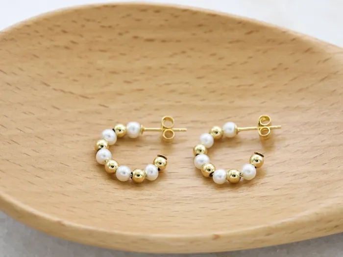 Hoops Earrings with Pearls