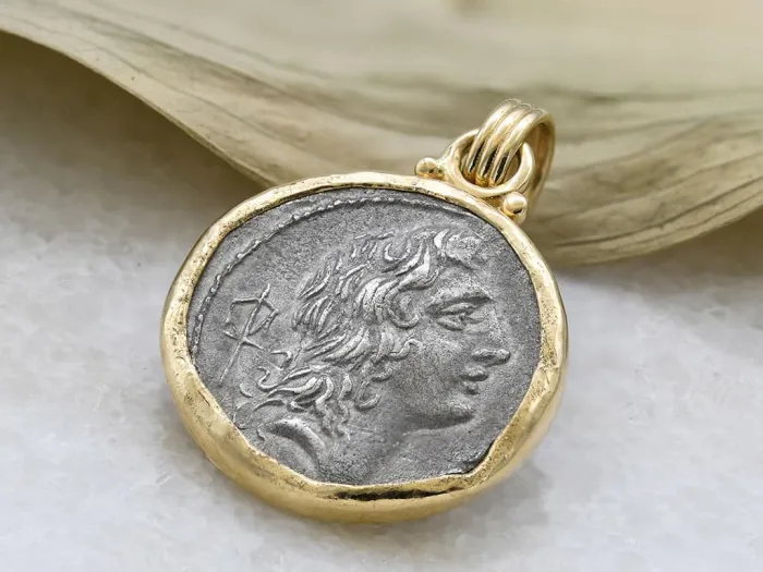 Colgante de Oro con Moneda Romana