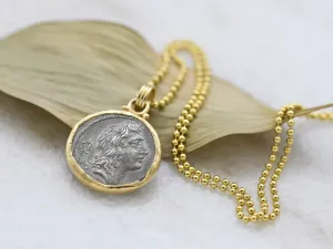 Colgante de Oro con Moneda Romana