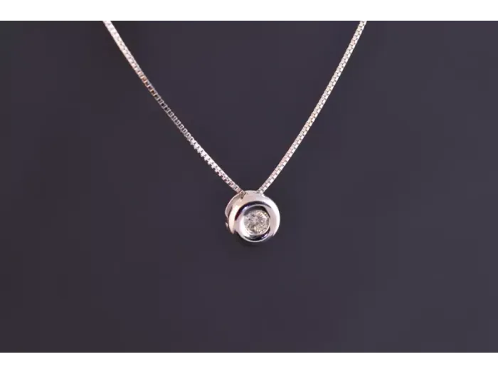 Colgante con Brillante Punto de Luz