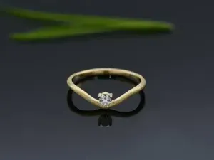 Wavve Gold Ring with Diamond