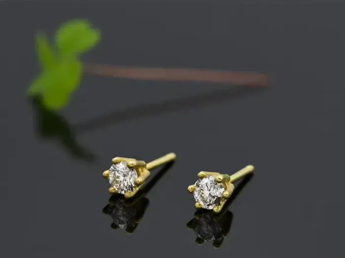 Pendientes de Oro Amarillo con Diamantes