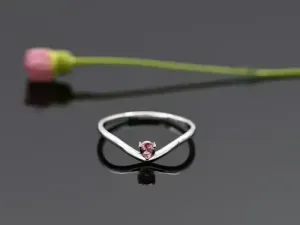 Wave Ring in White Gold with Tourmaline