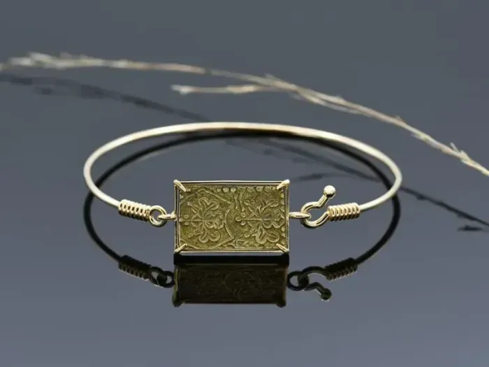 Gold Bracelet with Ancient Japanese Coin