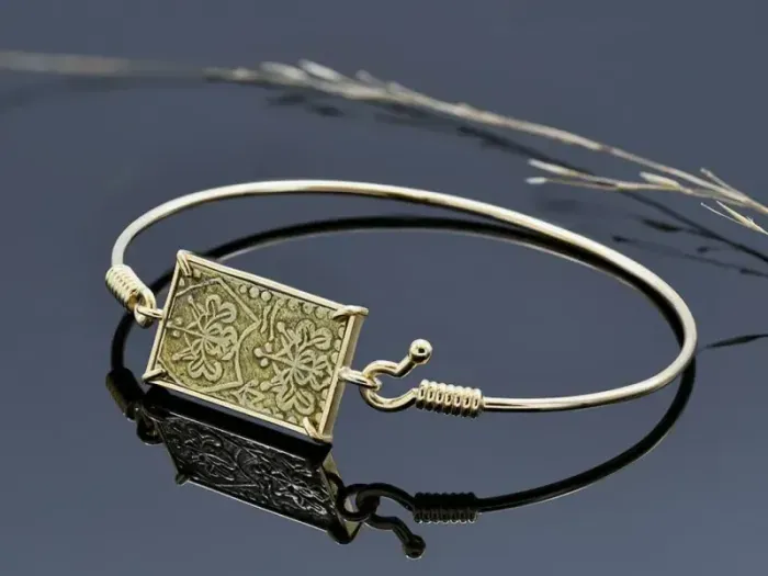 Gold Bracelet with Ancient Japanese Coin