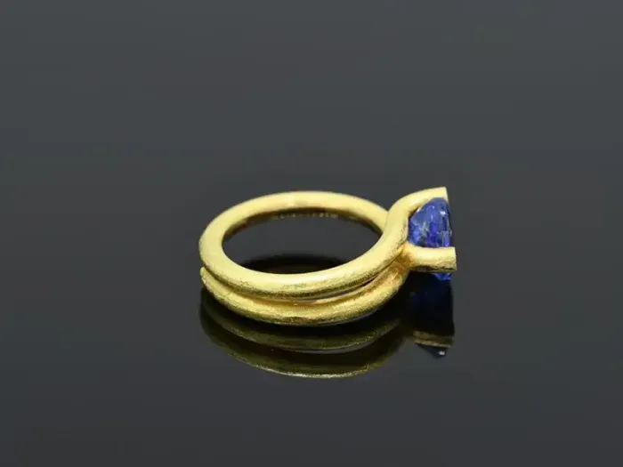 Dinesen Ring with Tanzanite