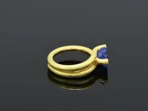 Dinesen Ring with Tanzanite