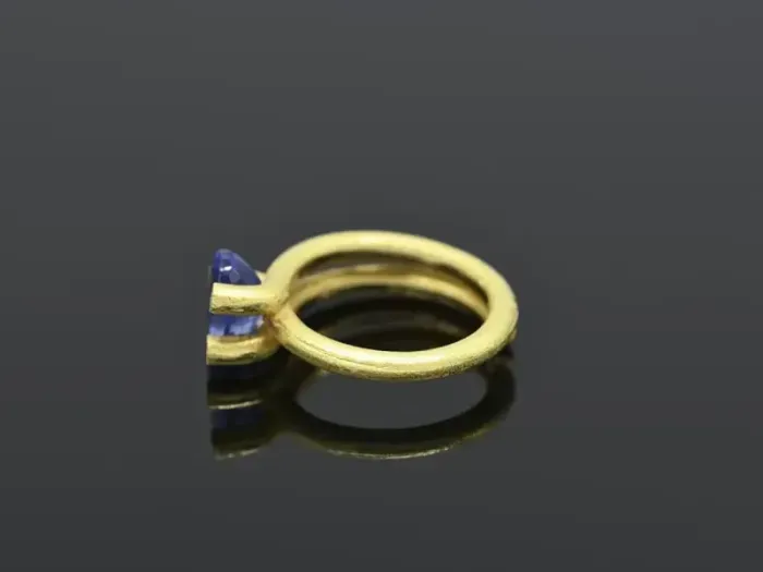 Dinesen Ring with Tanzanite