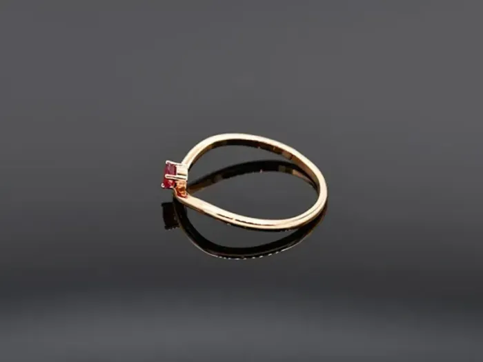 Wave Ring in Rose Gold with Ruby