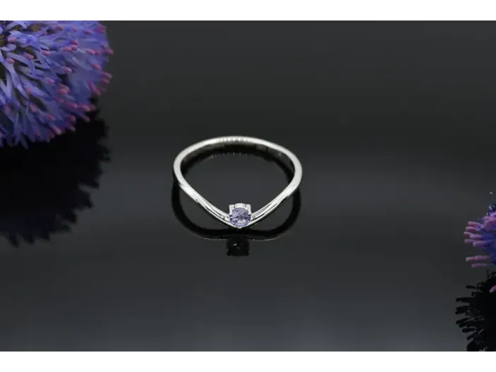 Wave Ring in White Gold with Tanzanite