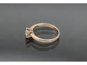 Anillo Solitario de Oro Rosa con Brillante 0,40 qt