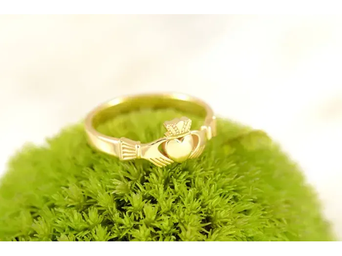 Anillo Claddagh