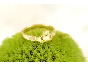 Anillo Claddagh