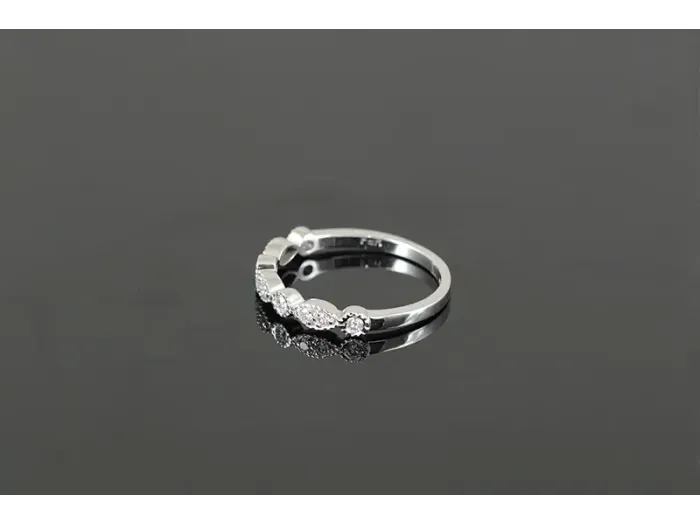 18K Victorian White Gold Ring with Diamonds