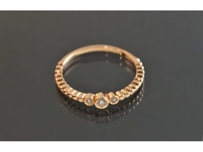 Anillo de Oro Rosa con Brillantes de 0,045 qt