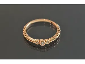 Anillo de Oro Rosa con Brillantes de 0,045 qt