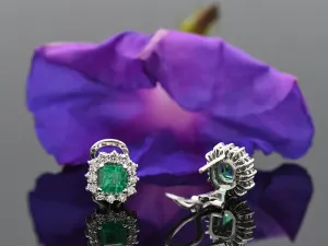 Pendientes de Oro con Diamantes y Esmeralda