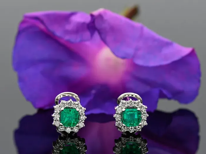 Pendientes de Oro con Diamantes y Esmeralda