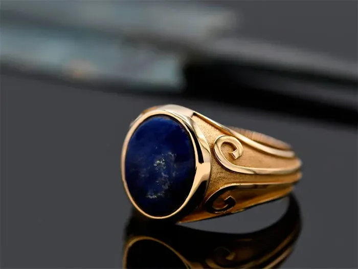 Gold Ring with Lapis Lazuli