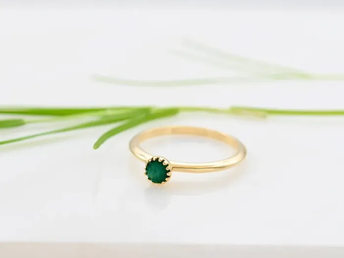 18K Gold Ring with Emerald