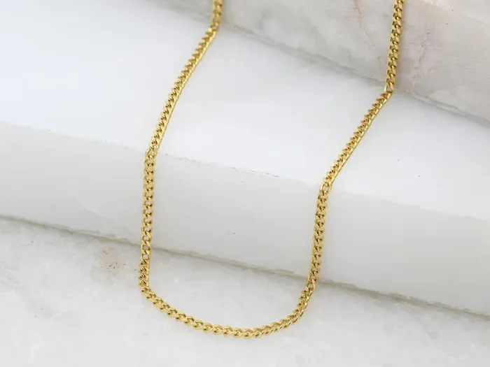 Gold curb chain