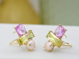 Gold Earrings with Pearl