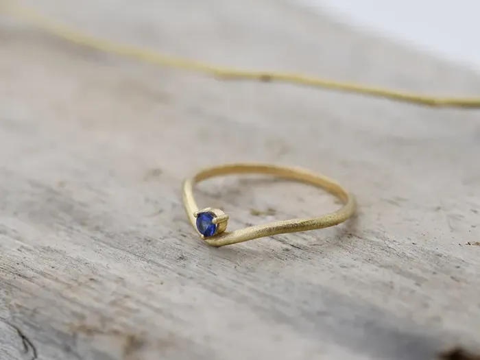 Matte Wave Gold Ring with Sapphire