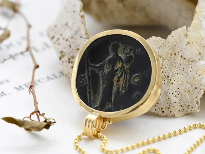 Gold Pendant with Roman Coin