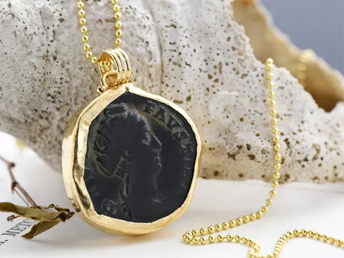 Gold Pendant with Roman Coin