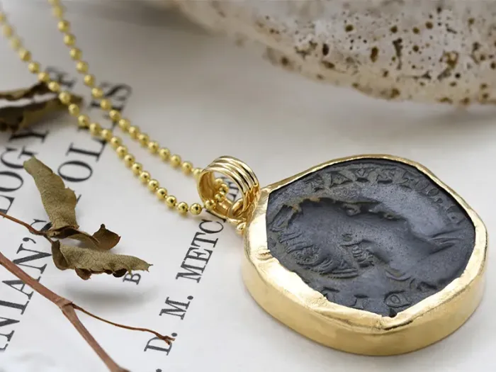 Gold Pendant with Roman Coin