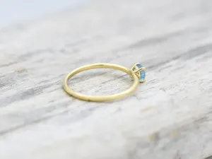 18k Yellow Gold Ring with Swiss Topaz