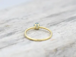 18k Yellow Gold Ring with Swiss Topaz