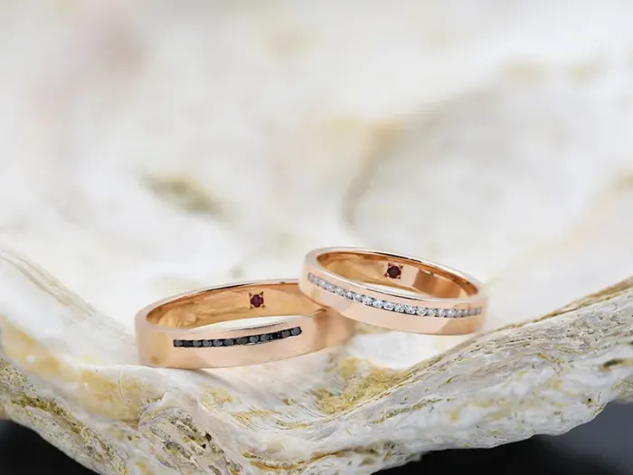 18K Rose Gold Ring with Diamonds