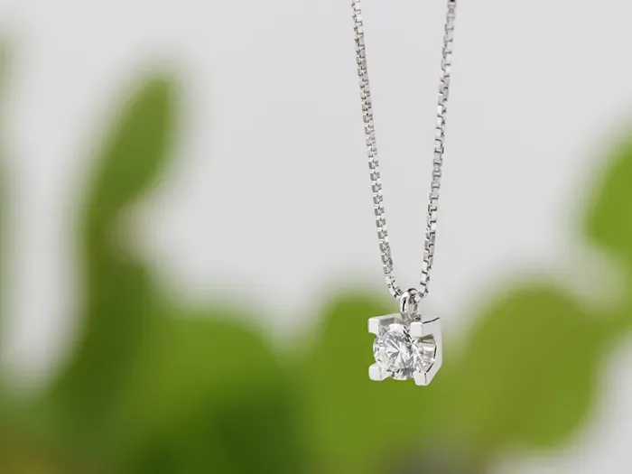 Colgante Punto de Luz con Diamante