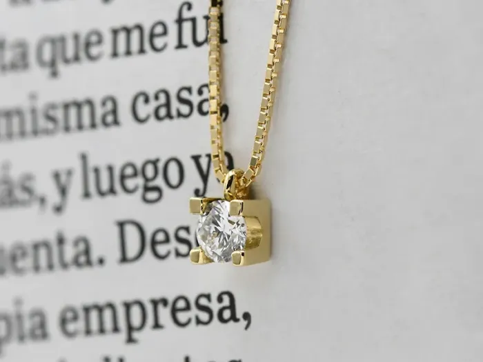 18K Gold Solitaire Pendant
